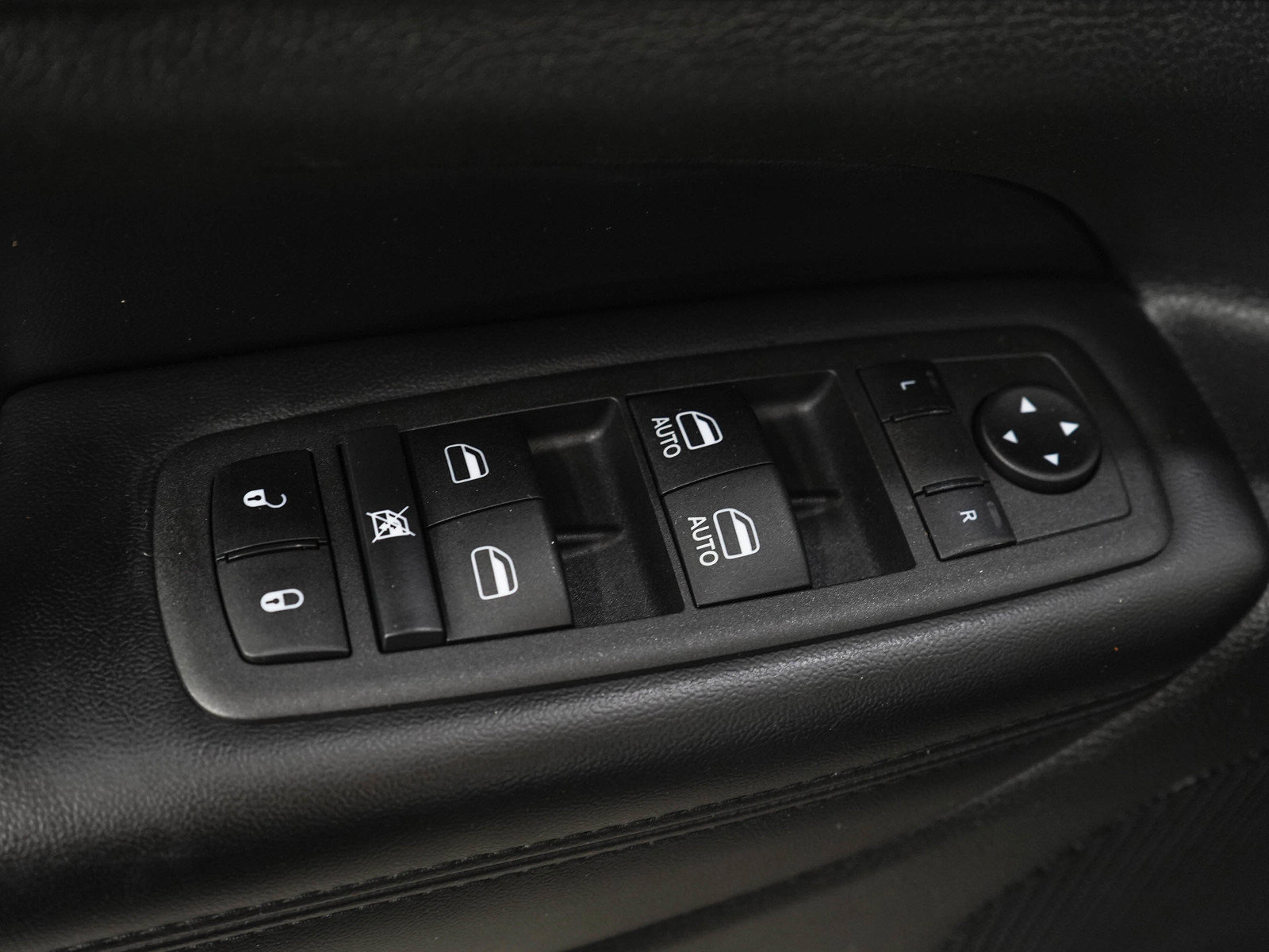 Used 2022 Jeep Grand Cherokee Laredo X AWD/4WD image 21