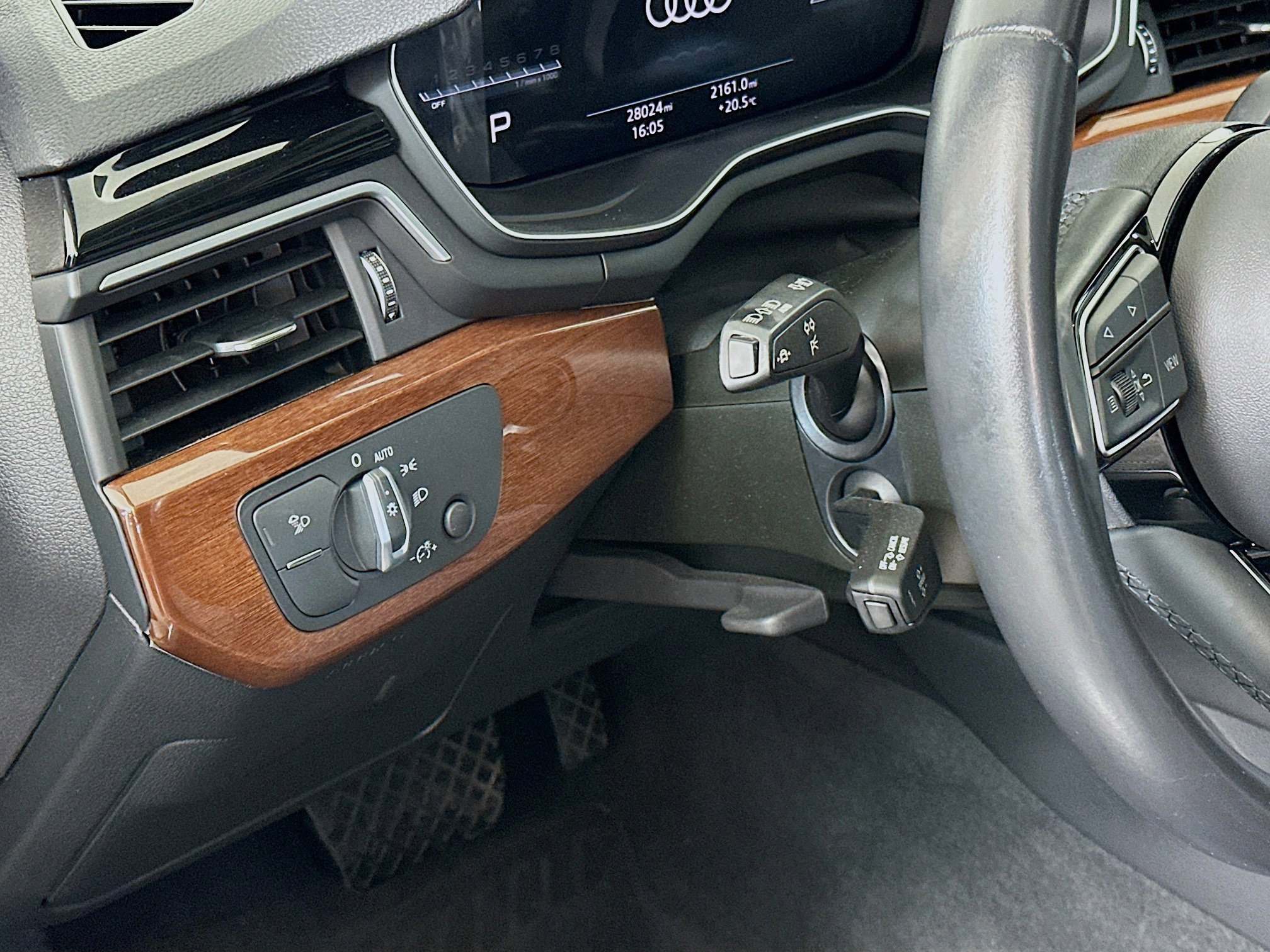 Used 2022 Audi A5 2.0T Premium Plus w/ Premium Plus image 16