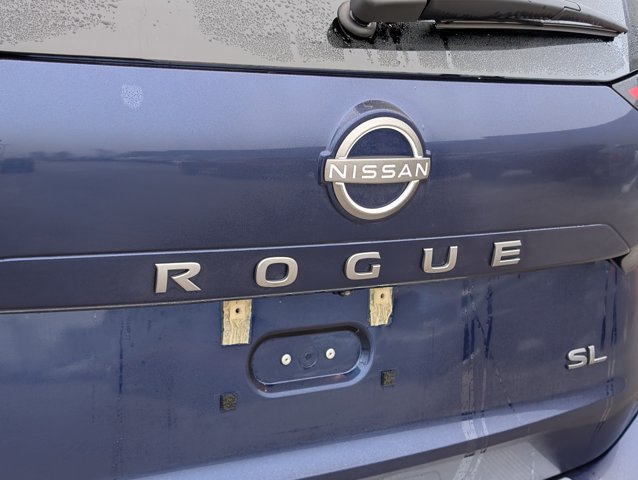 Certified 2025 Nissan Rogue SL FWD image 9