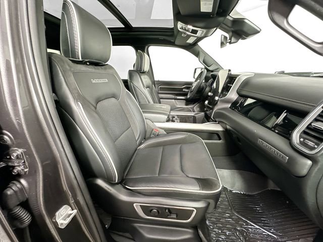 Used 2025 RAM 1500 Laramie w/ Night Edition image 30