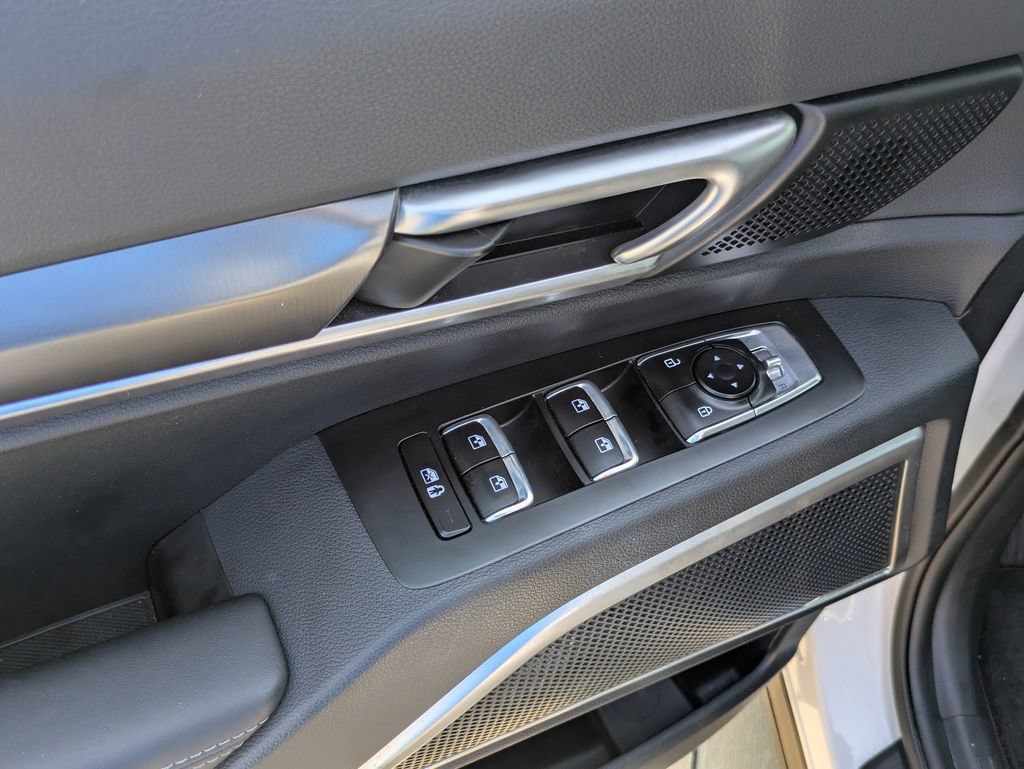 Used 2025 Kia Telluride S FWD image 7