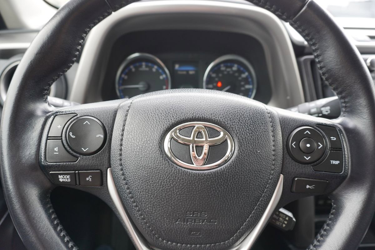 Used 2016 Toyota RAV4 Limited FWD image 28
