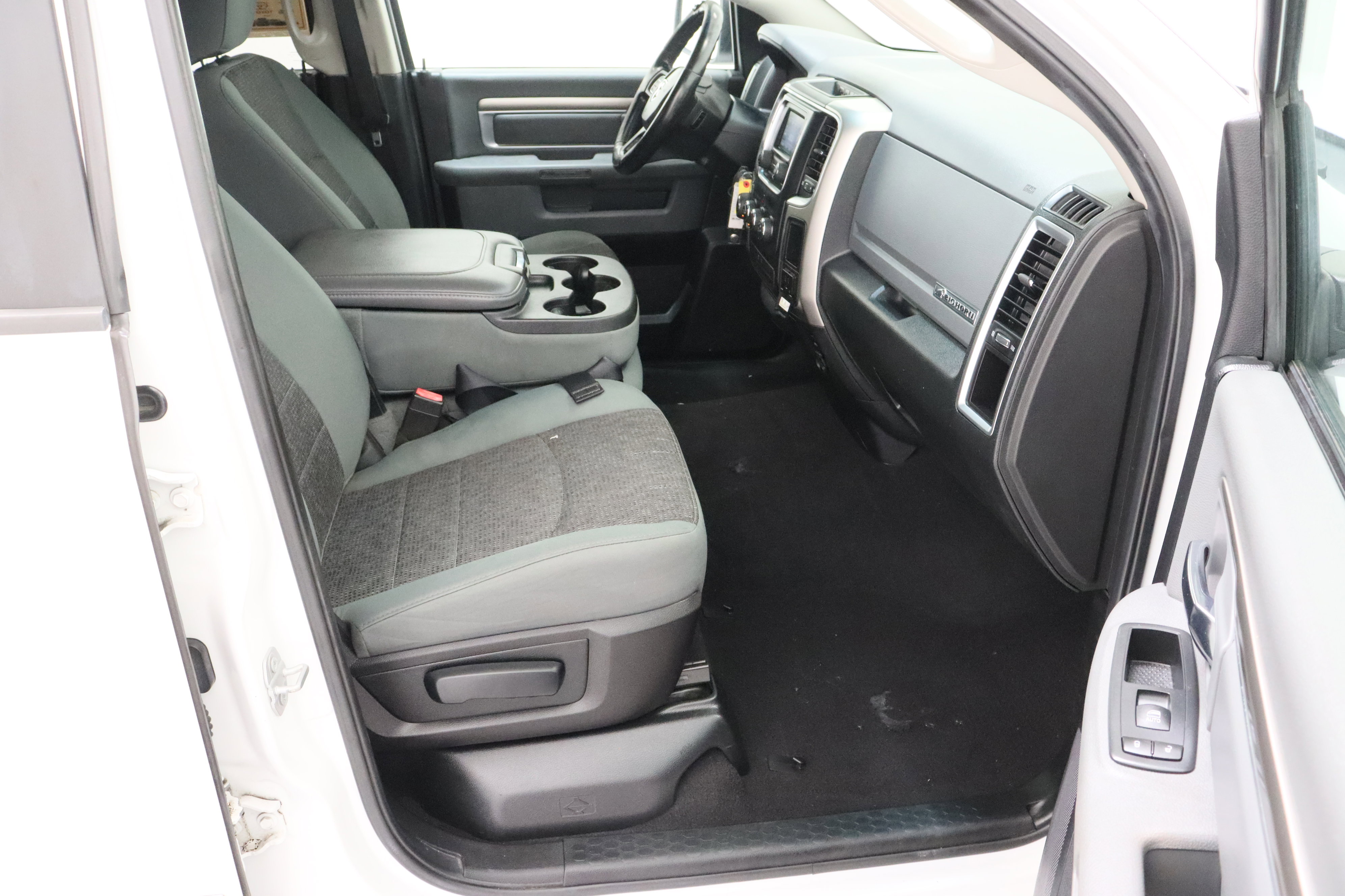 Used 2016 RAM 1500 Big Horn RWD image 34