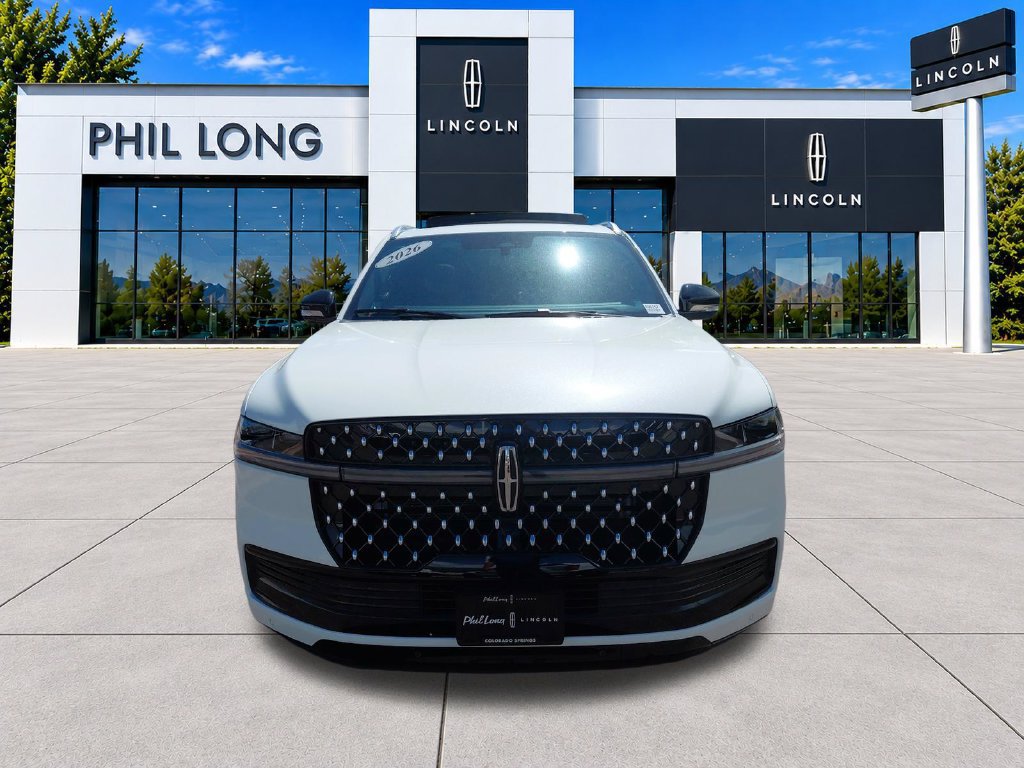 New 2026 Lincoln Navigator Black Label AWD/4WD image 2