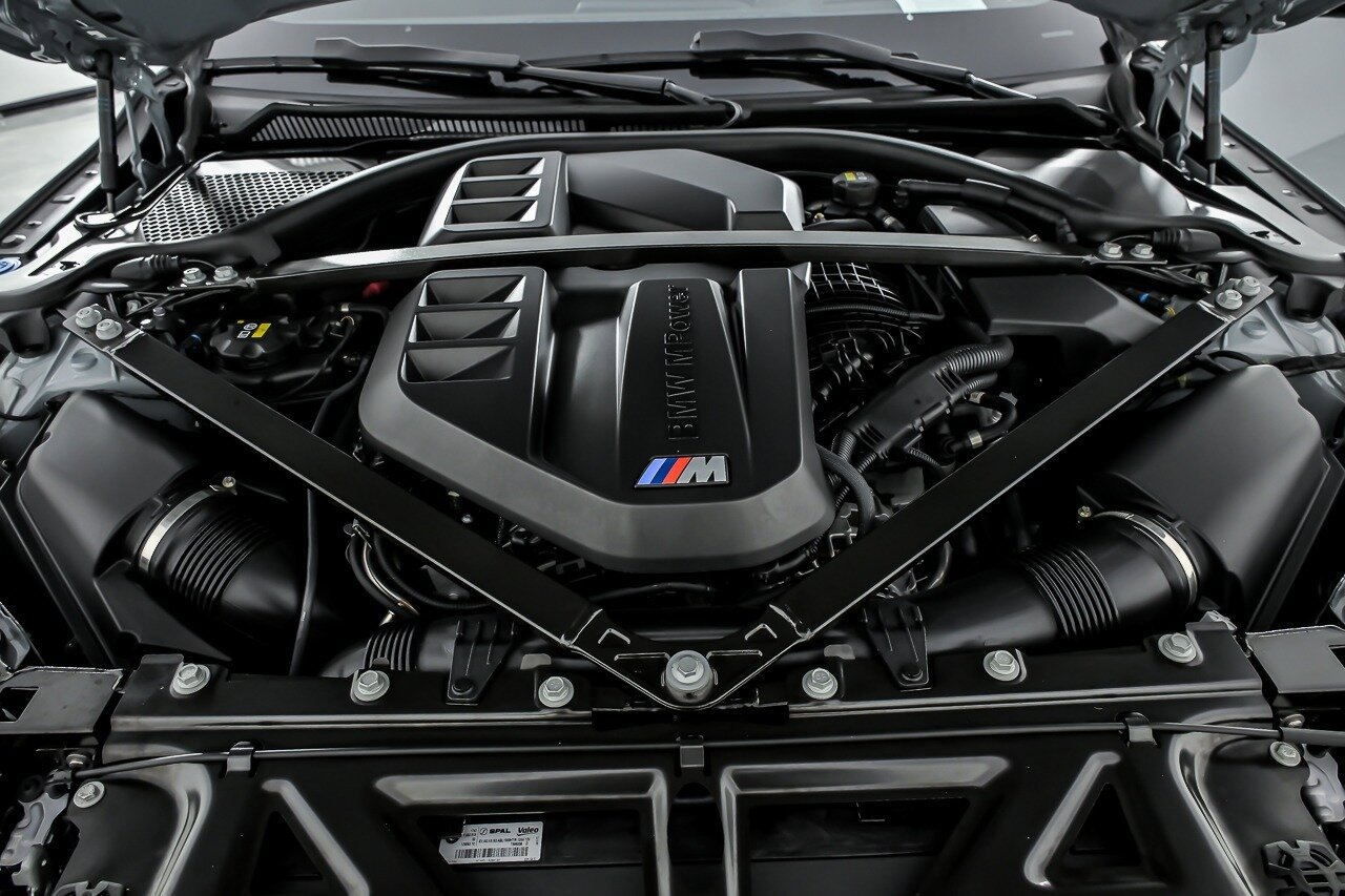 Used 2023 BMW M4 xDrive Competition w/ M Carbon Exterior Package AWD/4WD image 17