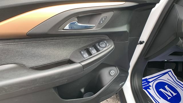 Used 2023 Chevrolet TrailBlazer ACTIV w/ Sun and Liftgate Package image 10
