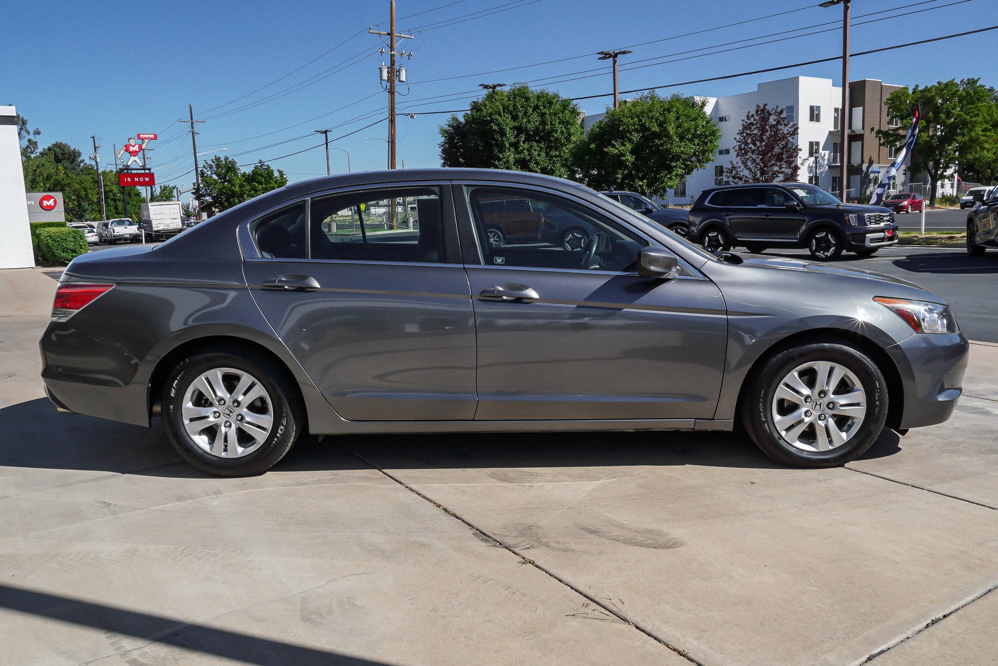 Used 2010 Honda Accord LX-P image 9