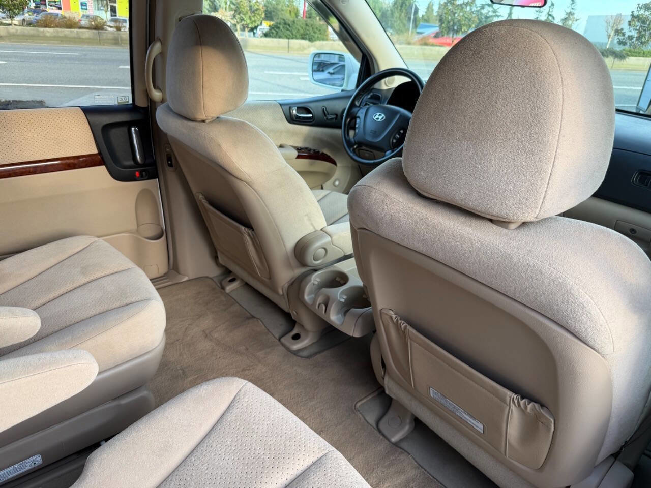 Used 2007 Hyundai Entourage GLS image 24