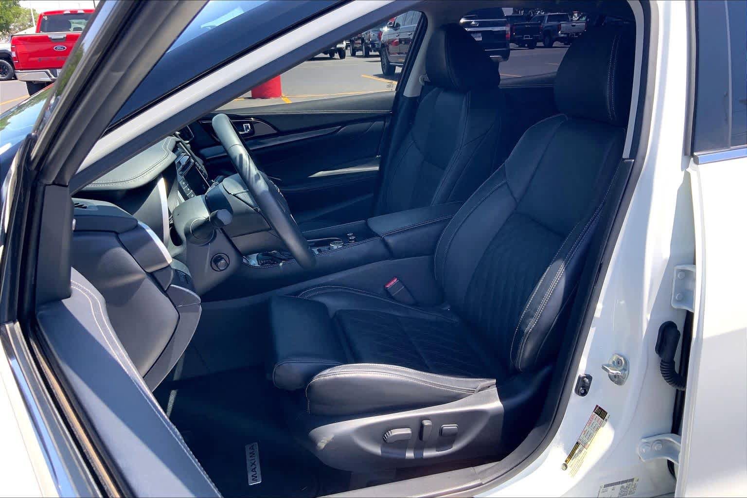 Used 2023 Nissan Maxima Platinum w/ Sport Mat Group FWD image 8