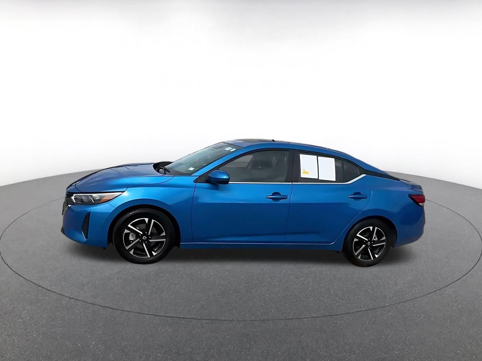 Used 2025 Nissan Sentra SV FWD image 8