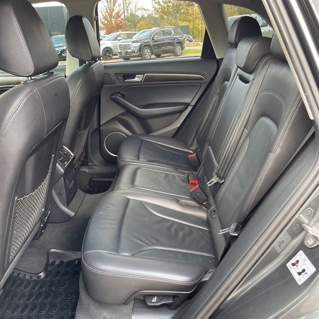 Used 2017 Audi Q5 2.0T Premium Plus w/ Technology Package image 5