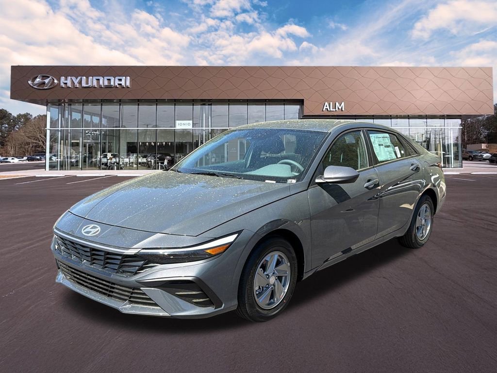 New 2026 Hyundai Elantra SE image 1