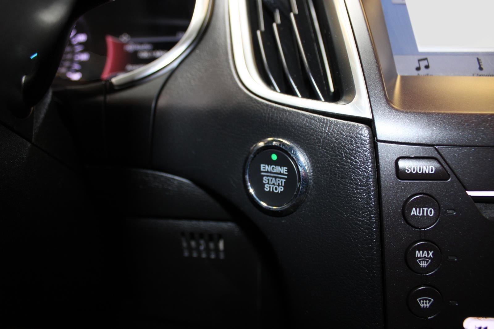 Used 2017 Ford Edge Titanium image 23