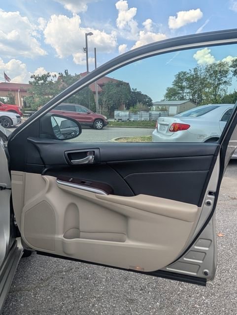 Used 2013 Toyota Camry XLE image 18