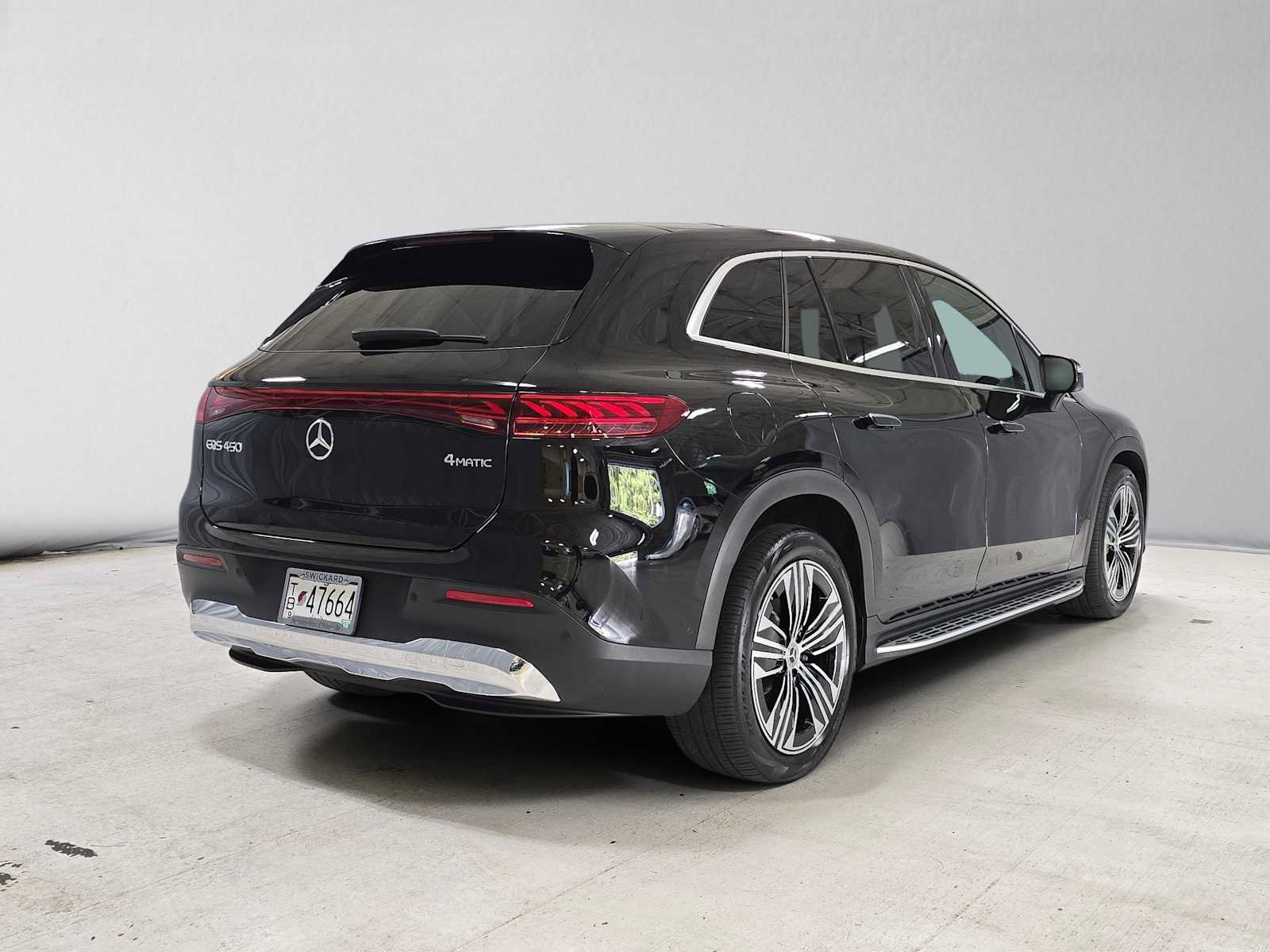 Used 2024 Mercedes-Benz EQS 450+ 4MATIC SUV image 3