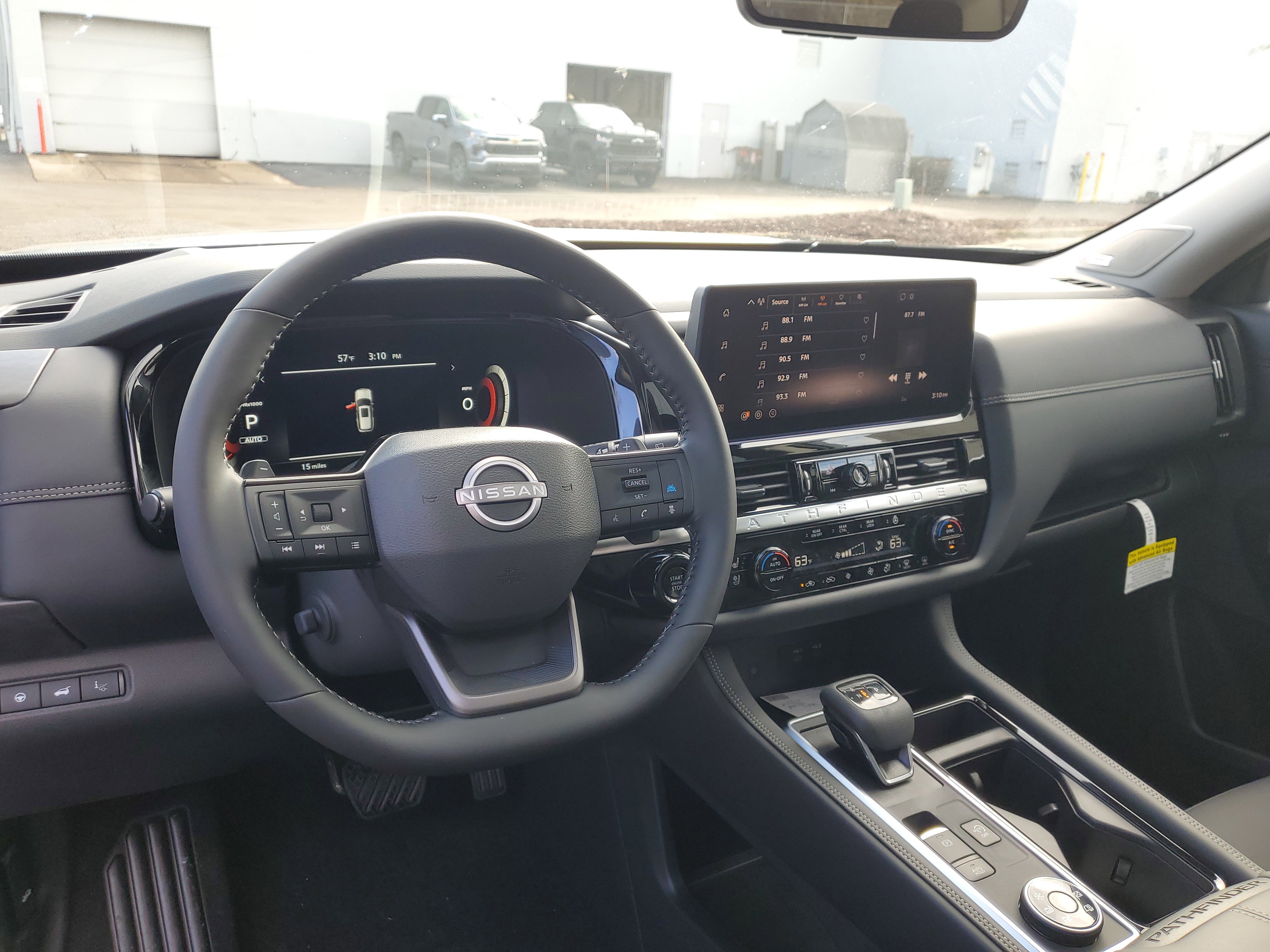 New 2026 Nissan Pathfinder Platinum image 9