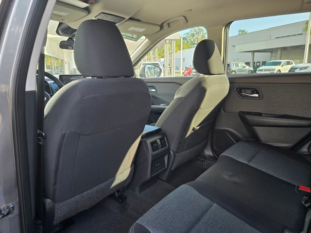 Used 2023 Nissan Rogue SV image 20