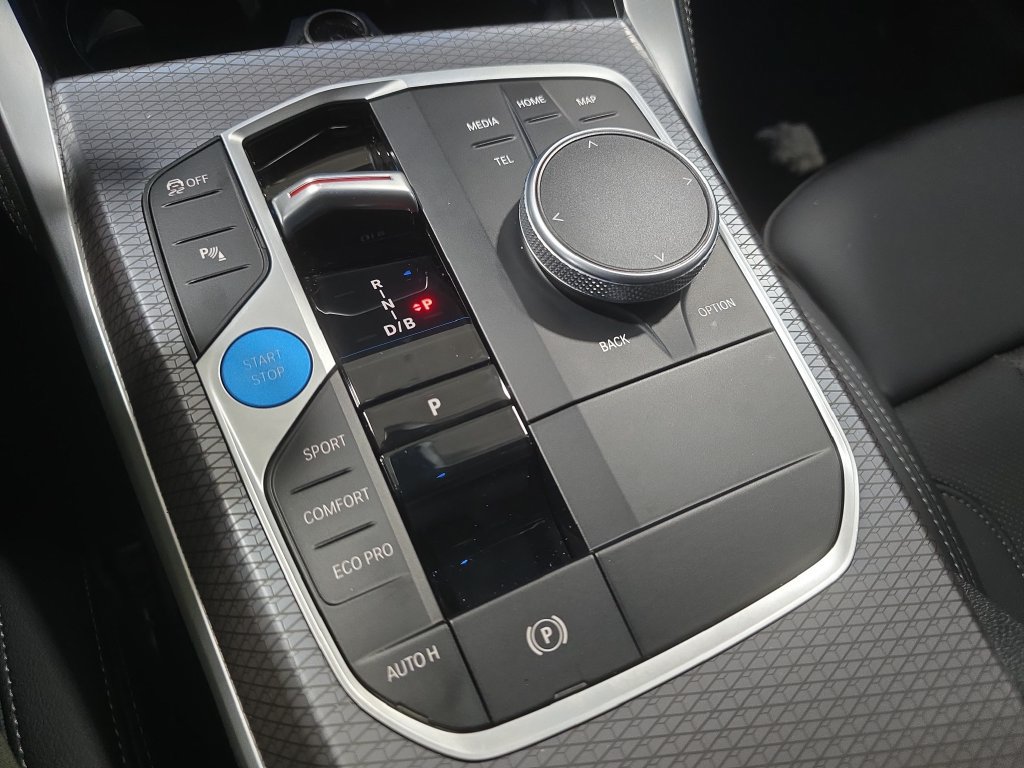 Certified 2025 BMW i4 eDrive40 RWD image 15