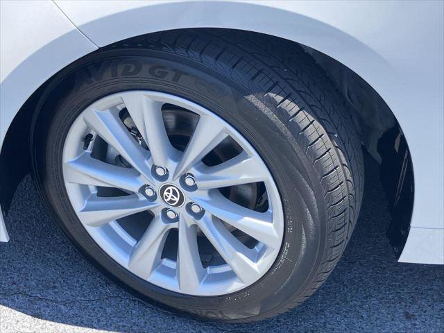 Certified 2025 Toyota Corolla SE FWD image 9