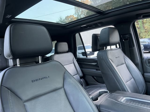 Used 2021 GMC Yukon Denali w/ Denali Premium Package image 38