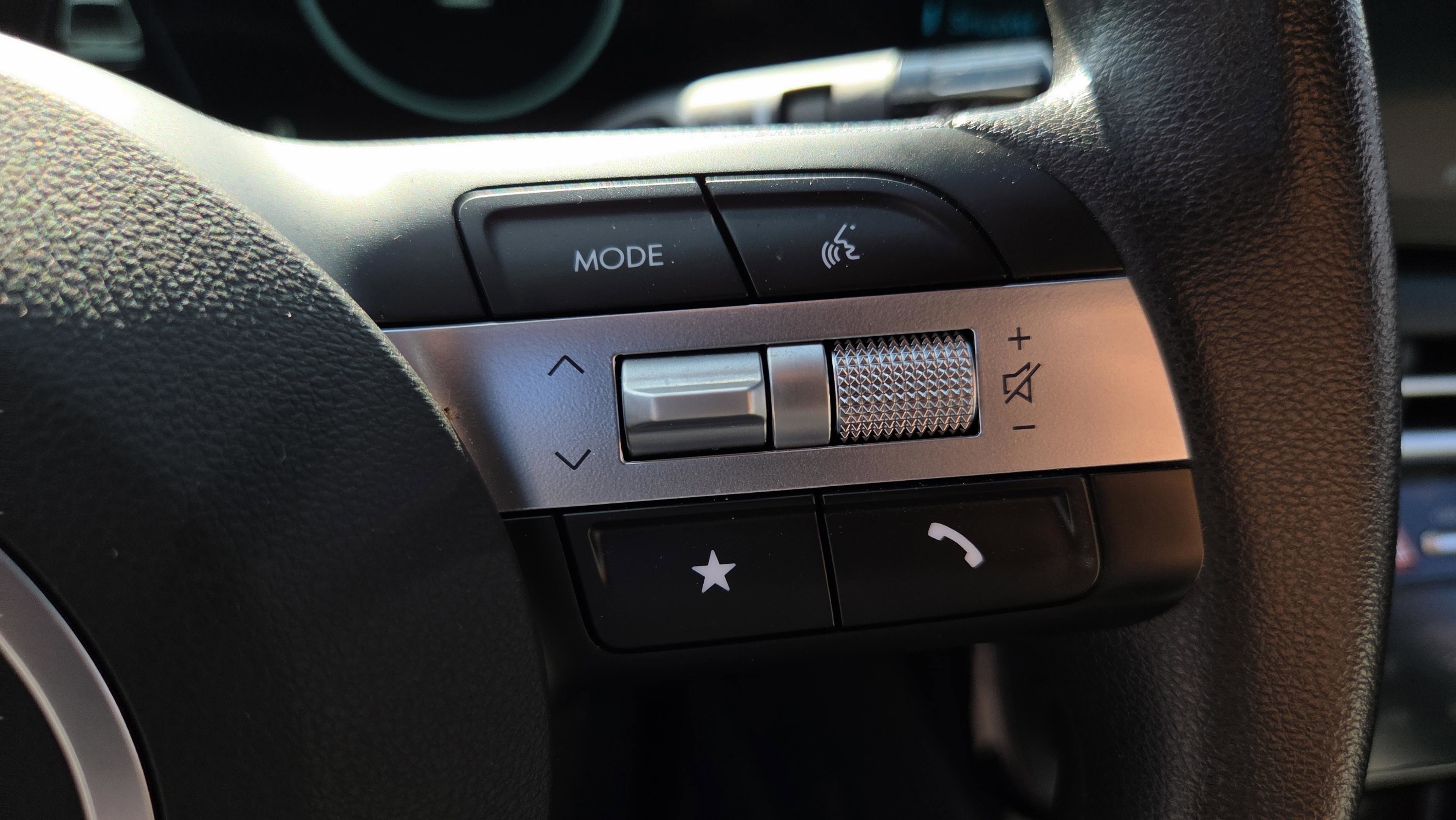 Used 2025 Hyundai Santa Cruz SEL image 30