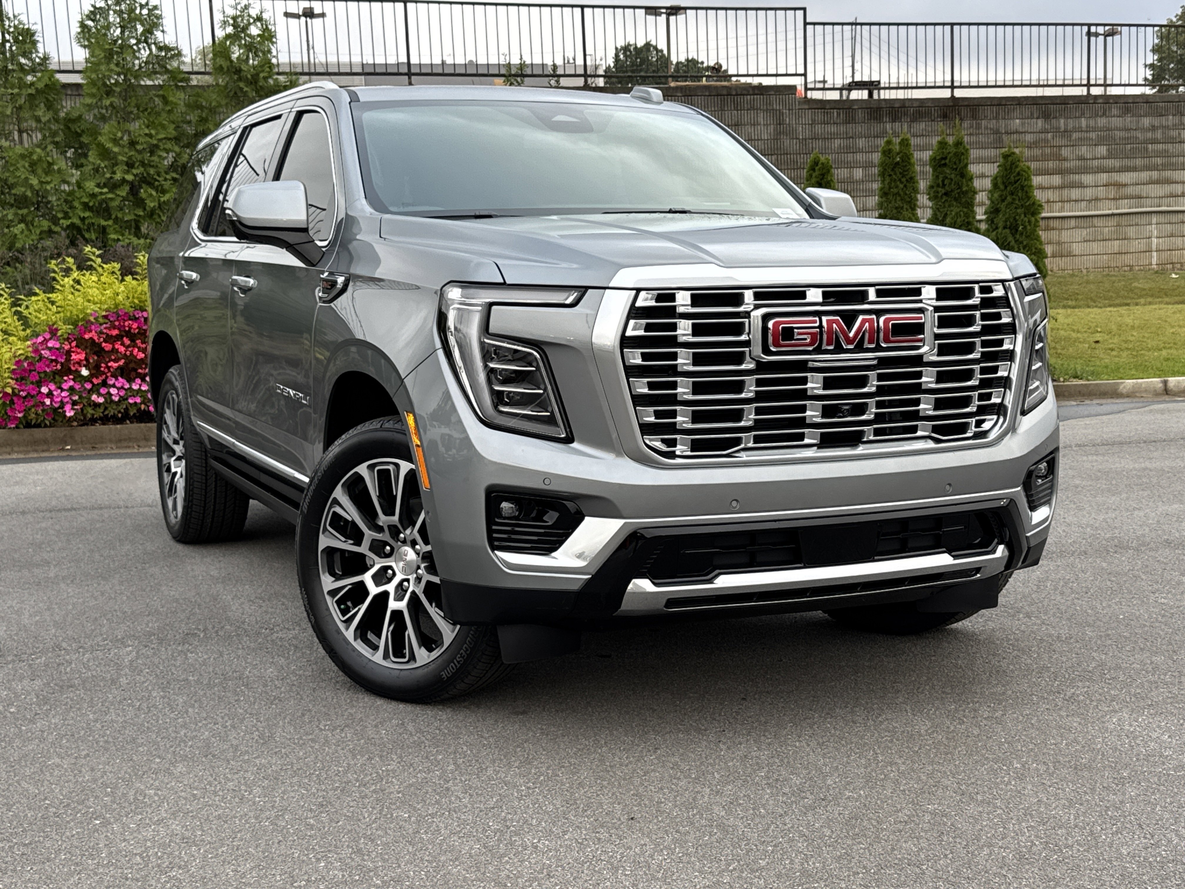 New 2026 GMC Yukon Denali w/ Sun & Power Step Package image 2