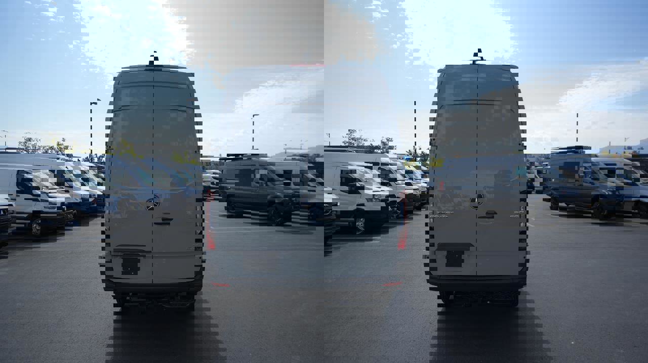 New 2025 Mercedes-Benz Sprinter 2500 image 6