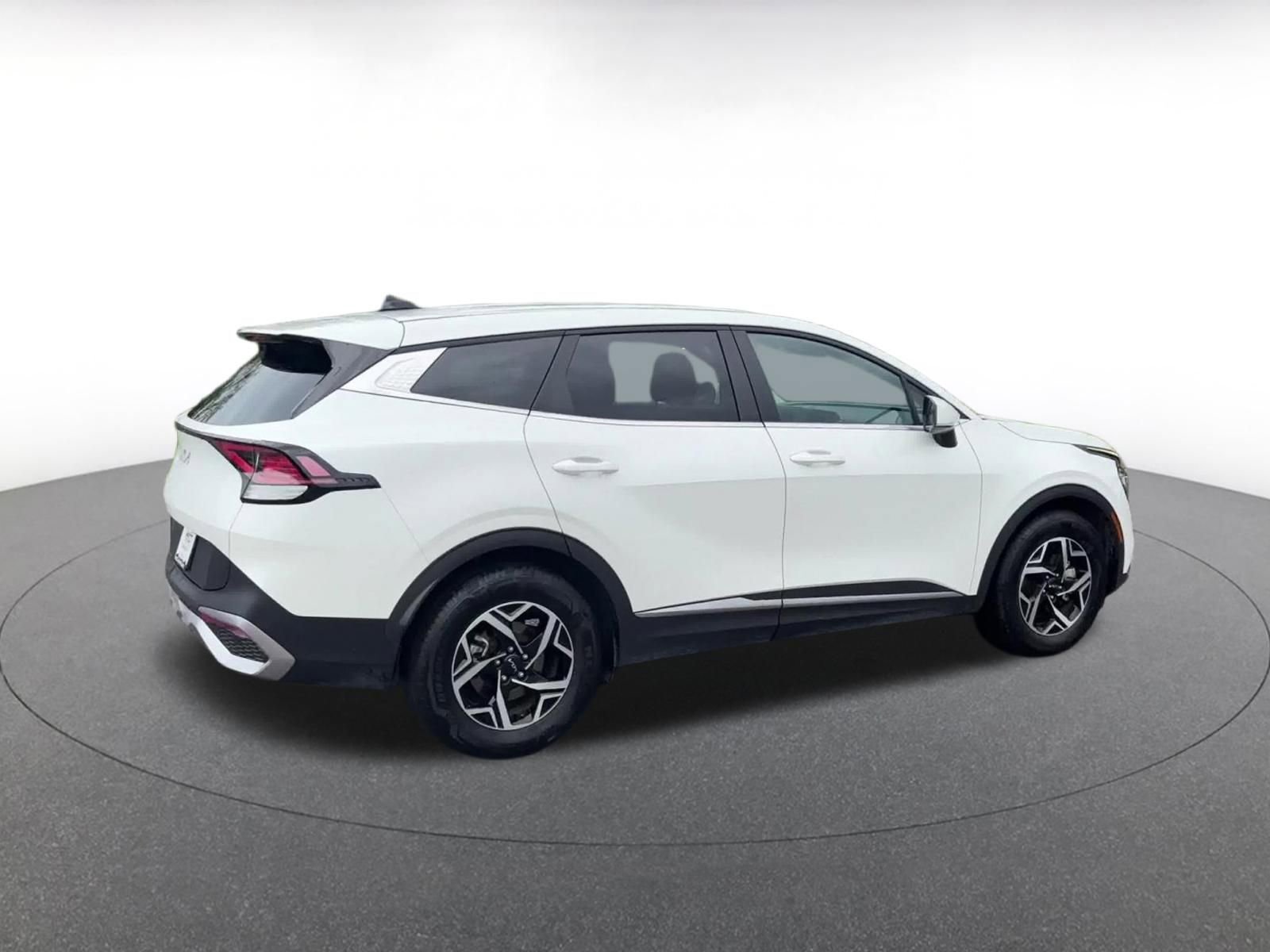 Used 2025 Kia Sportage LX FWD image 12