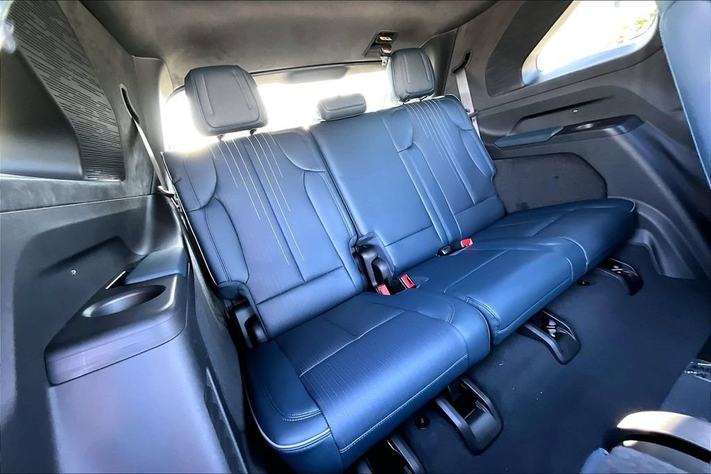 New 2026 Cadillac Escalade IQ Luxury 2 w/ LPO, Floor Liner Package AWD/4WD image 30