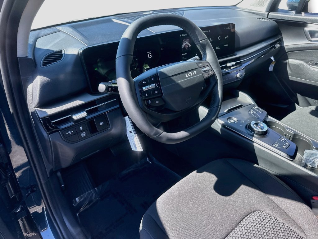 New 2027 Kia Sportage S FWD image 9
