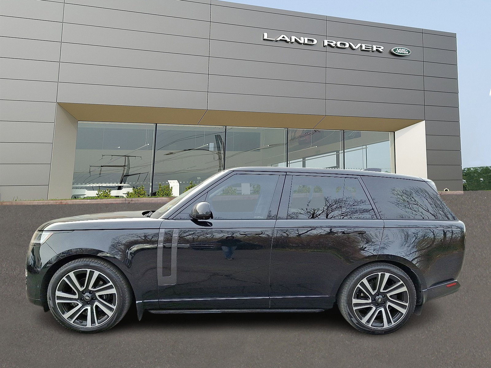 Used 2023 Land Rover Range Rover SE image 6