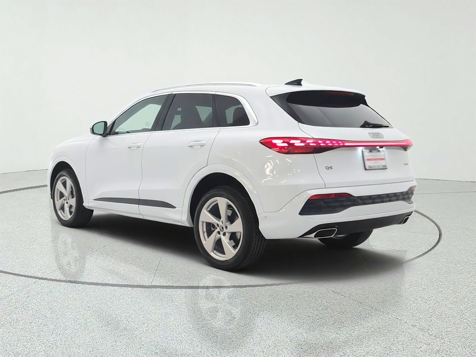 Used 2025 Audi Q5 Premium Plus w/ Premium Plus AWD/4WD image 7