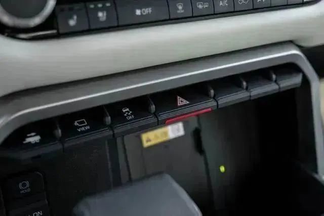 Used 2024 Toyota Tundra Capstone AWD/4WD image 35