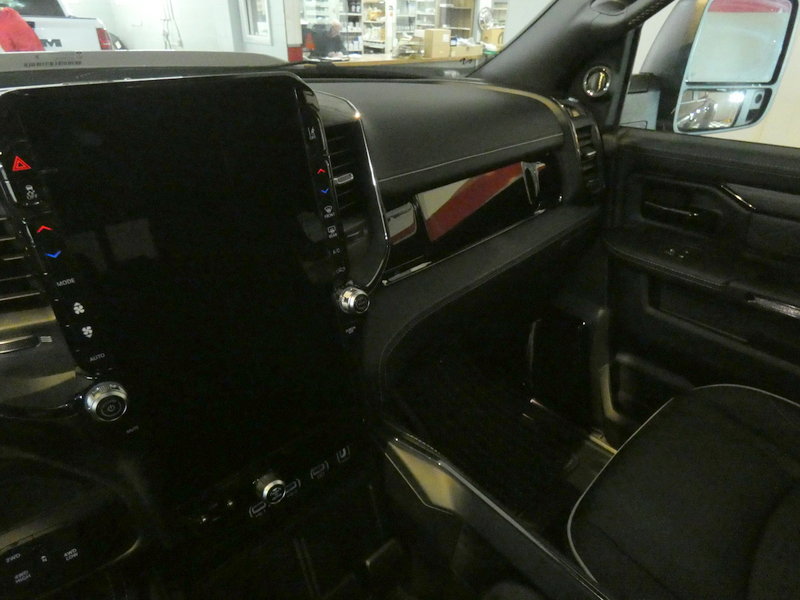 New 2026 RAM 3500 Limited AWD/4WD image 12