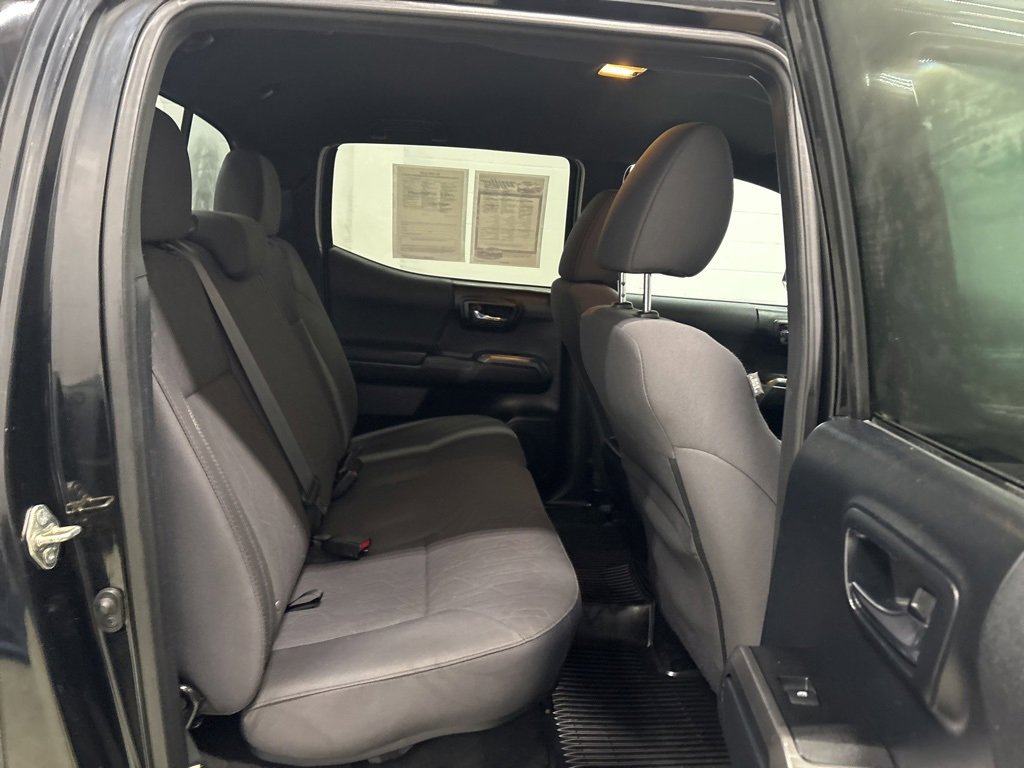 Used 2017 Toyota Tacoma TRD Sport w/ Tow Package image 29