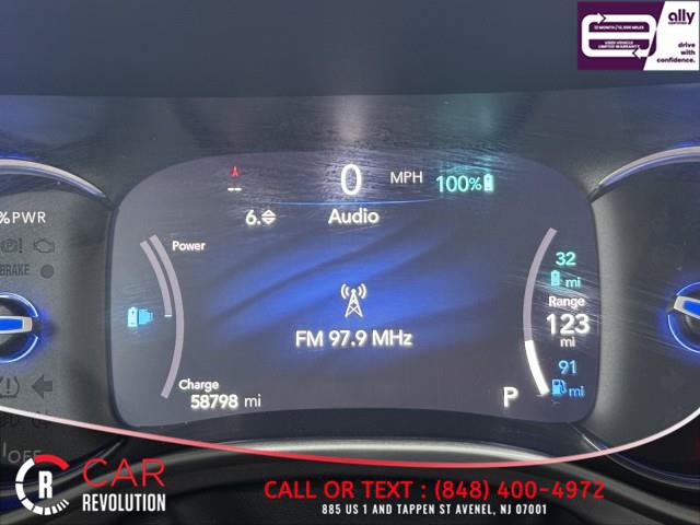 Used 2021 Chrysler Pacifica Touring-L FWD image 31