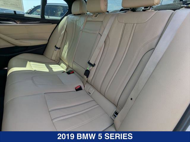 Used 2019 BMW 540i w/ Executive Package RWD image 21