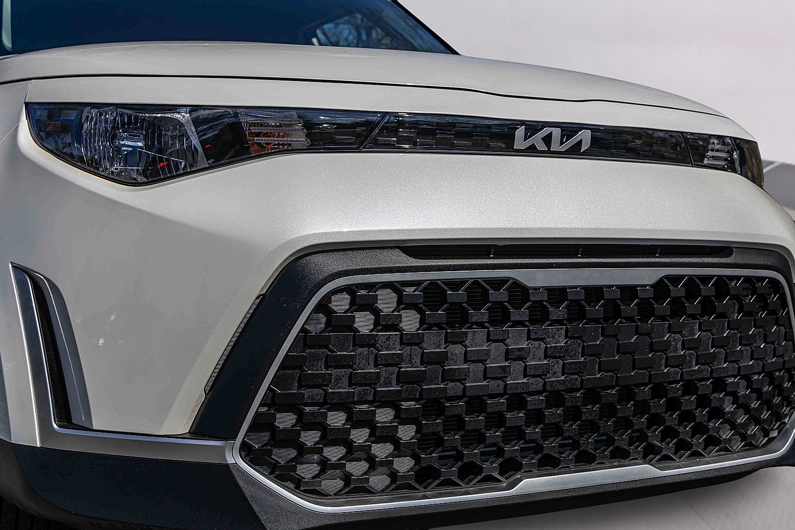 Certified 2025 Kia Soul LX w/ LX Technology Package image 27