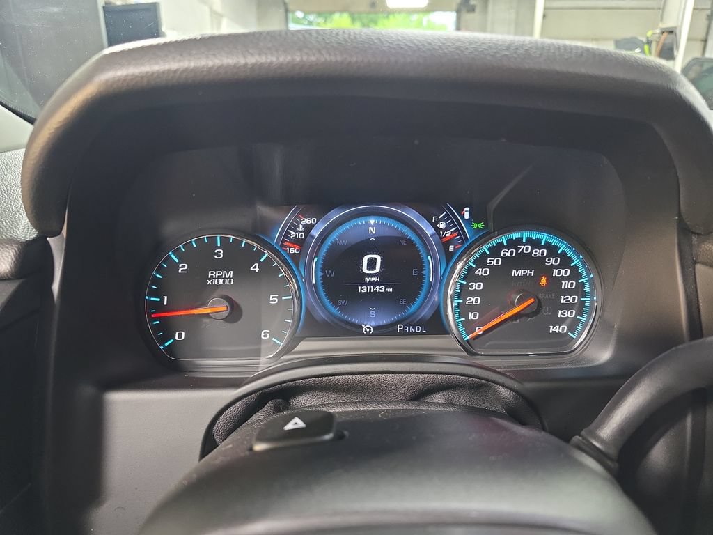 Used 2018 Chevrolet Suburban Premier AWD/4WD image 21