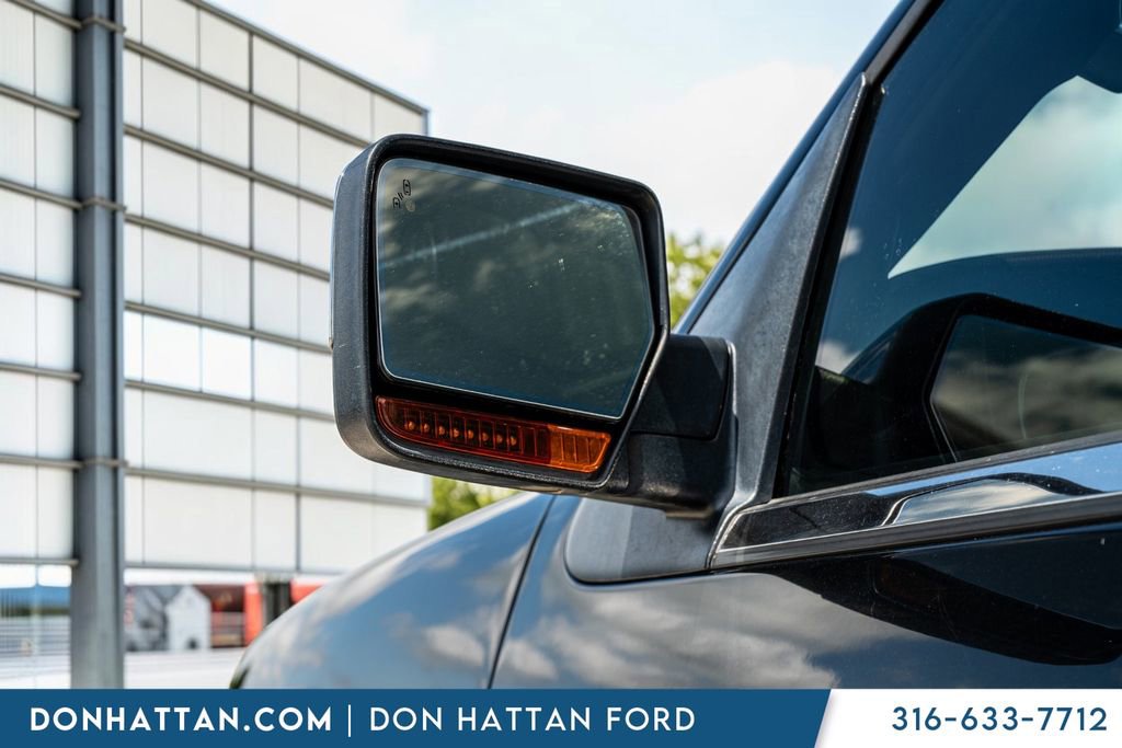 Used 2017 Lincoln Navigator Reserve RWD image 28