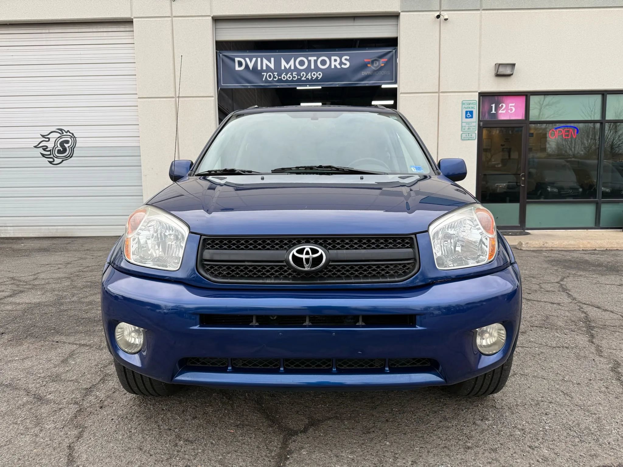 Used 2004 Toyota RAV4 Sport Utility 4D image 6