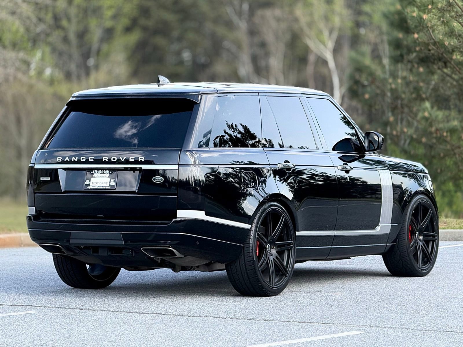 Used 2018 Land Rover Range Rover Supercharged image 11