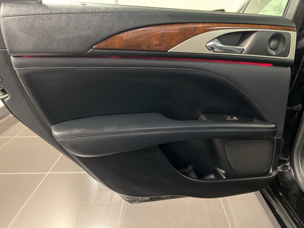 Used 2018 Lincoln MKZ Reserve w/ Technology Package image 29