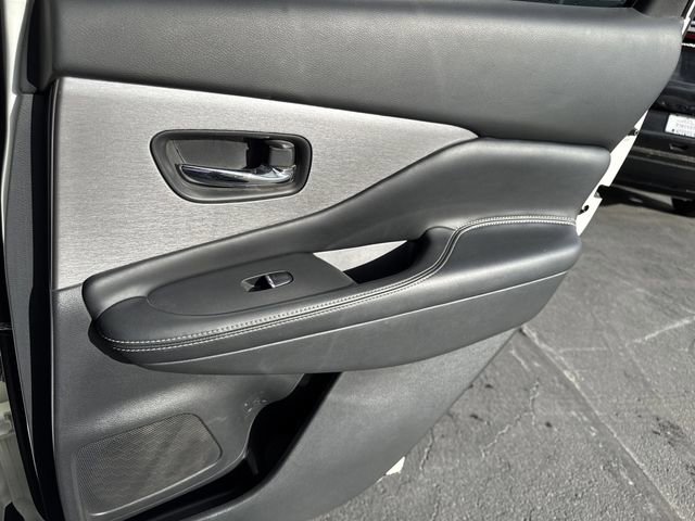 Used 2020 Nissan Murano SL w/ Moonroof Package image 24