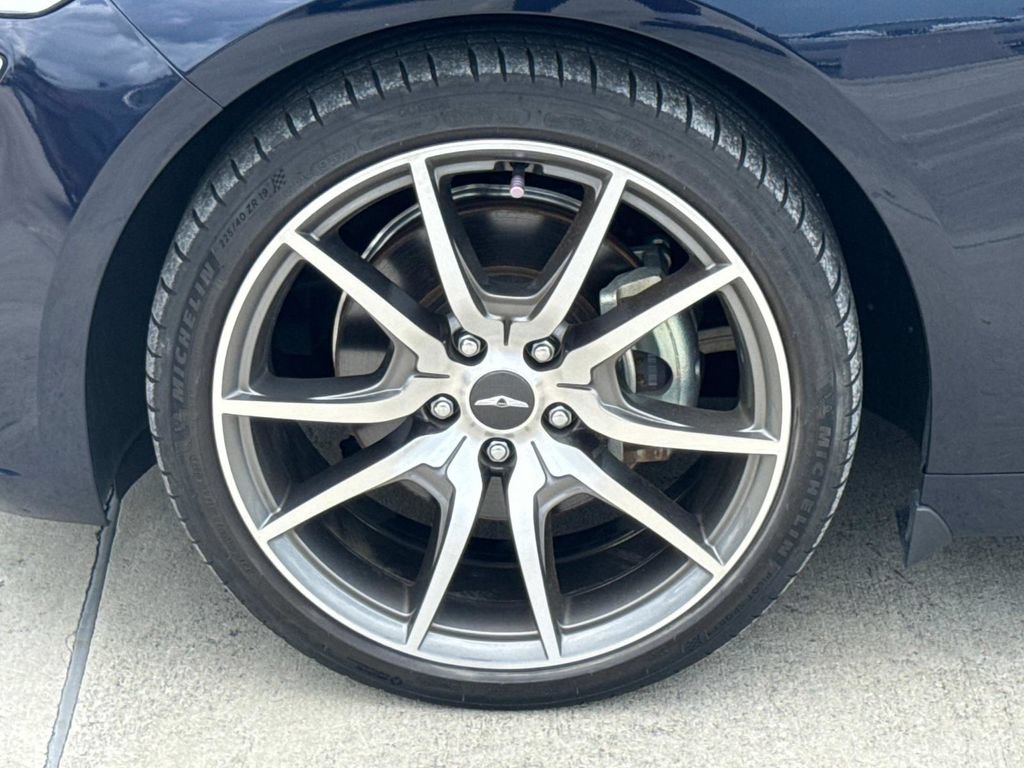 Used 2023 Genesis G70 2.0T RWD image 5