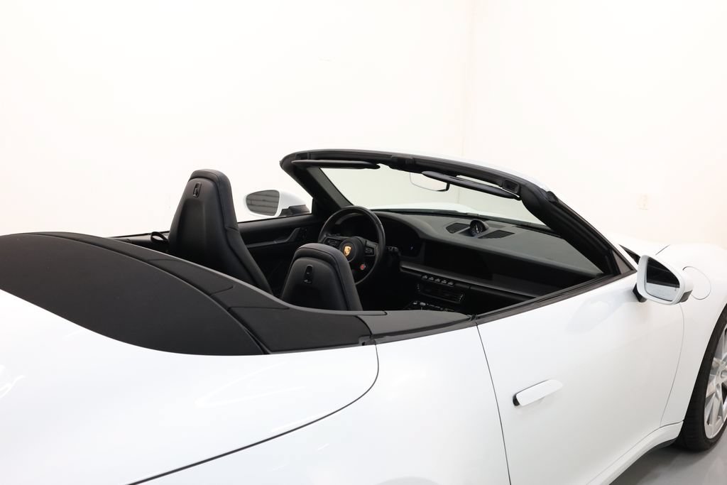 Used 2025 Porsche 911 Carrera RWD image 65