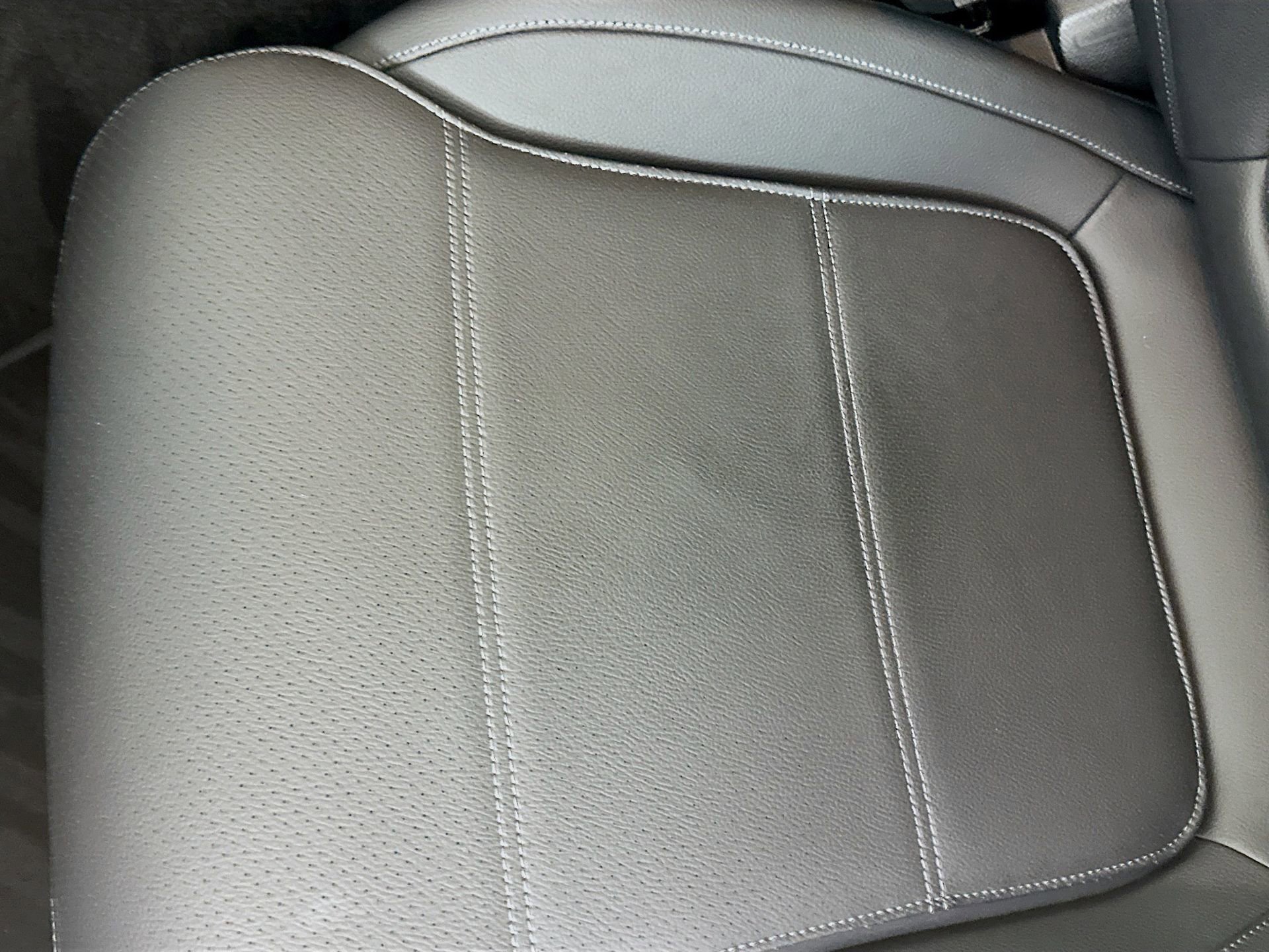 Used 2025 Mercedes-Benz C 300 Sedan image 21