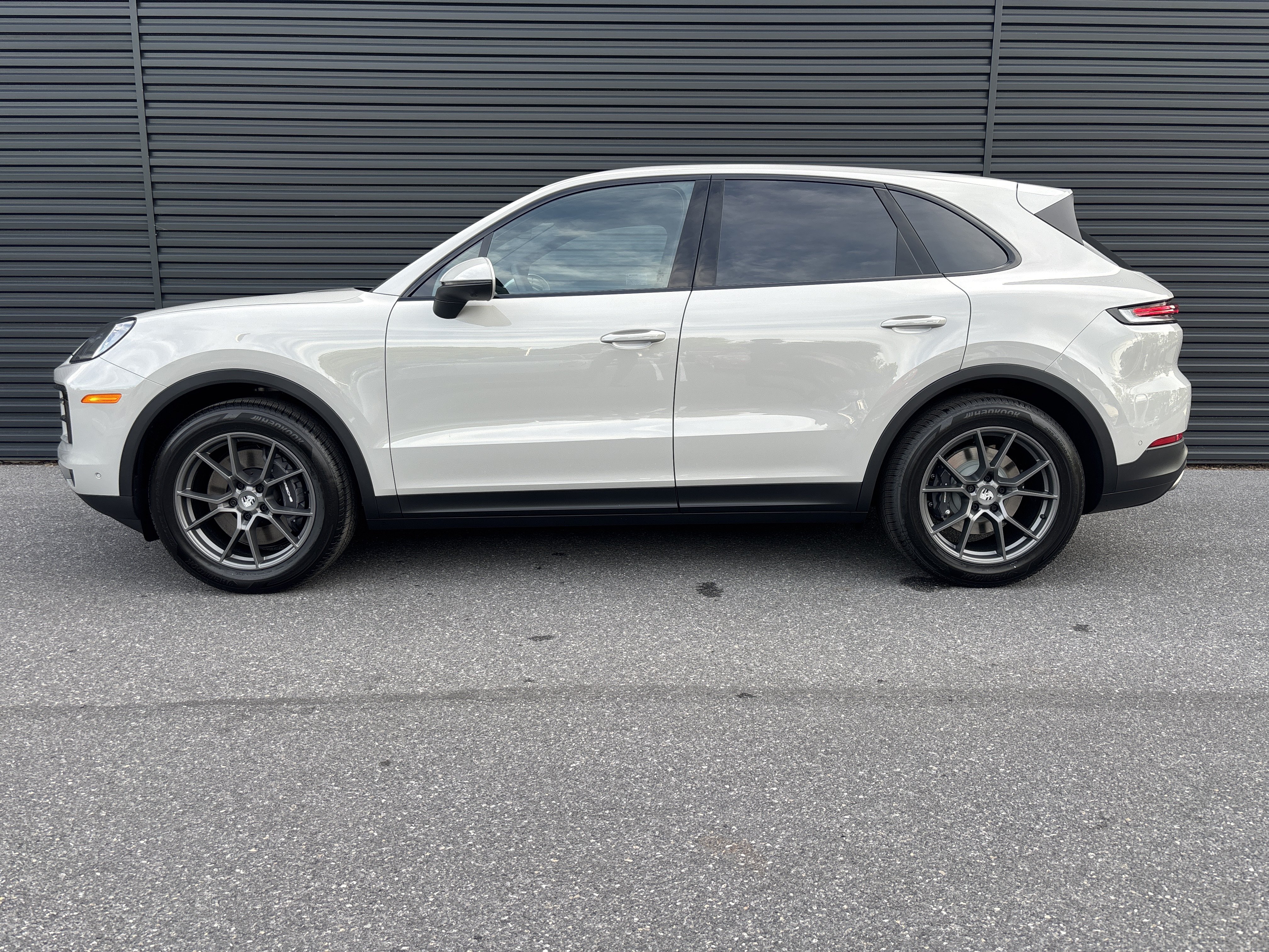 New 2026 Porsche Cayenne AWD/4WD image 2