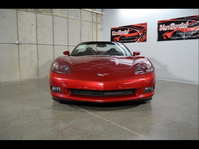 Used 2013 Chevrolet Corvette Convertible RWD image 3