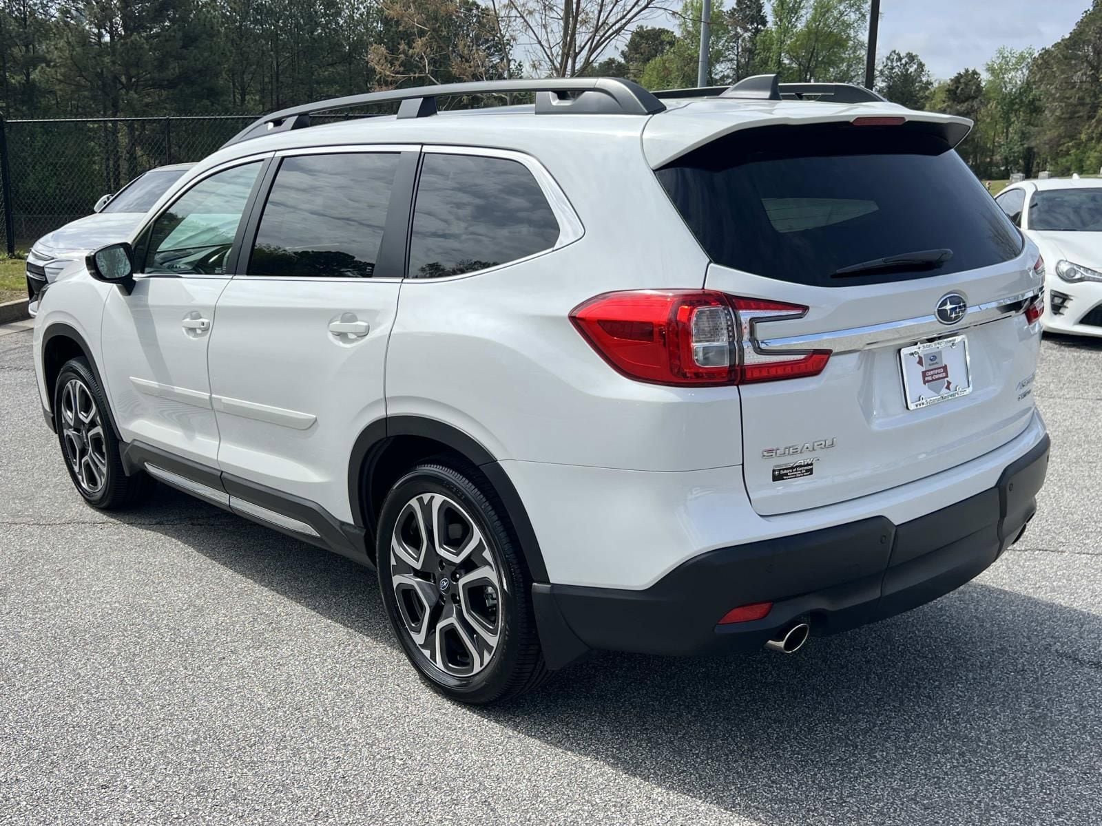 Certified 2025 Subaru Ascent Limited w/ Popular Package #2 image 5
